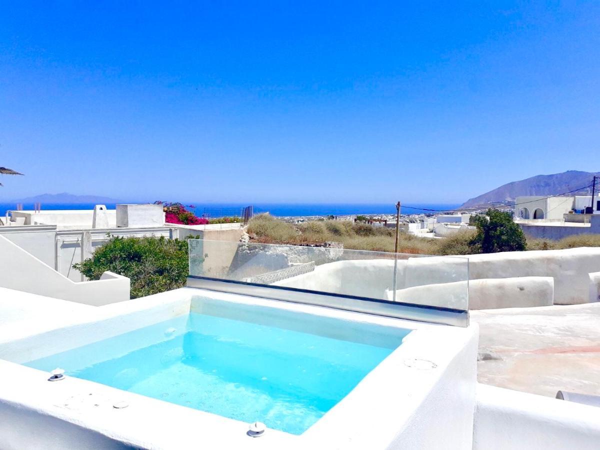 Oldtown Suites Fira Exterior photo