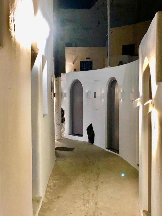 Oldtown Suites Fira Exterior photo
